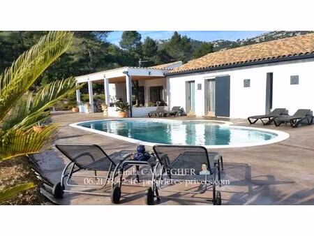 villa 5 pièce(s) 222 m2