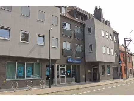 appartement met 2 slaapkamers en terras.
