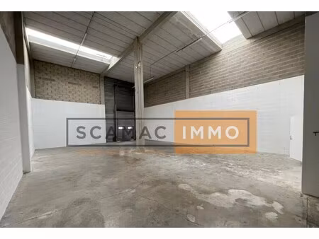 location local d’activités emerainville 77184 379m²