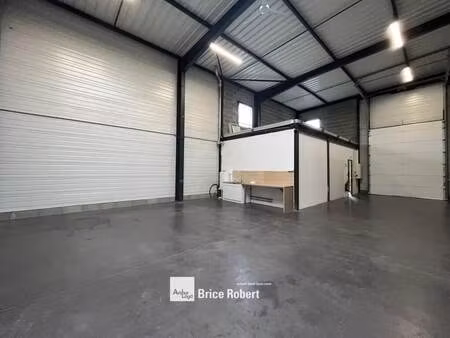 vente local d’activités villeurbanne 69100 197m²