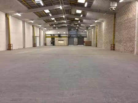 location entrepôt garges-lès-gonesse 95140 2250m²
