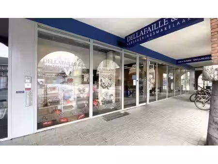 handelspand te huur in het commercieel centrum van schoten