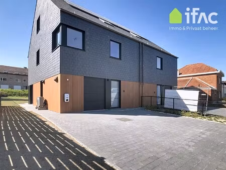 nieuwbouwvilla  3 slpks  garage en tuin