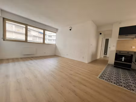 vente appartement 4 pièces 66m2 grenoble 38000 - 230000 € - surface privée
