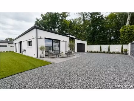 maison contemporaine avec garage