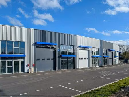 vente local d’activités miniac morvan 35540 170m² à 1223m²
