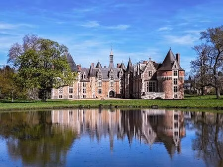 prestigieux château de 5000 m2 en vente - le mans  pays de la loire