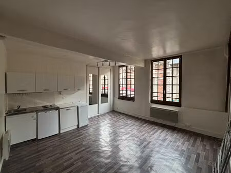 location appartement 1 pièce 26m²