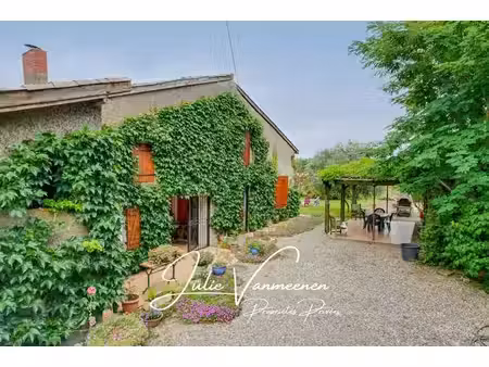 levignac (31530) - ancien corps de ferme de 152m² habitables + 120m² de dépendances sur...