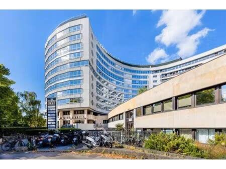 location bureaux 9 949 m² à 40 037 m²