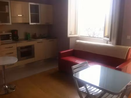 location appartement 1 pièce 23 m² à antibes (06160)