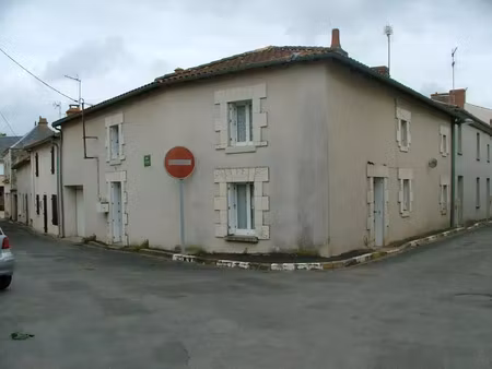 location maison 6 pièces 130 m² à loretz-d’argenton (79290)