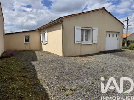 maison à terval (85120)