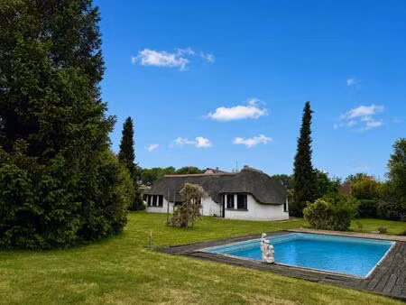 ferrières chaumière de 83 m2 avec piscine