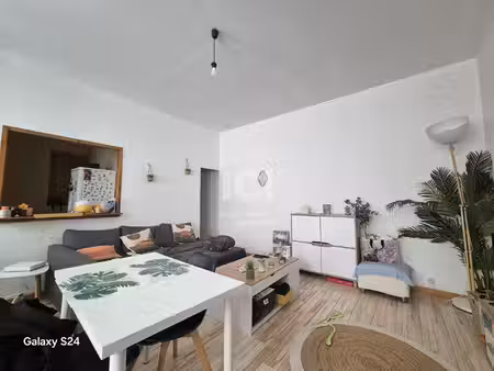 location appartement 2 pièces 53m²