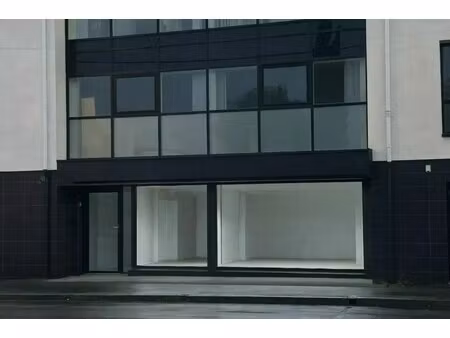 location commerce yvetot 76190 125m²