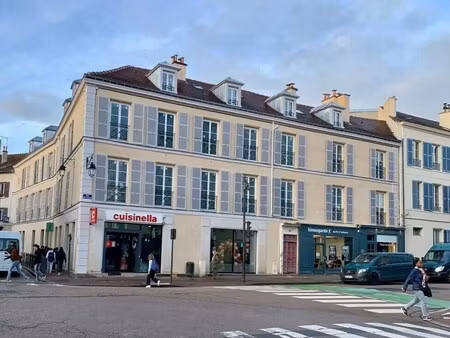 location commerce saint germain en laye 78100 94m²