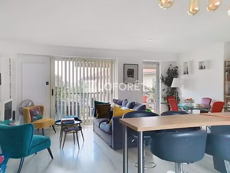 rare appartement 4 pièces  rénové 2021 avec balcon   petite copropriété   reyrieux