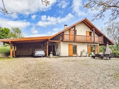 maison 2009 env. 110 m2 + atelier et carport sur 1500 m2