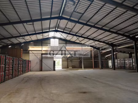 location local commercial