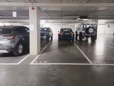 ondergrondse parkeerplaats de munt