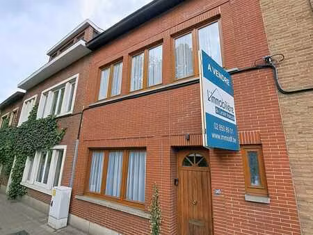 saint-job - charmante maison 3/4 chambres