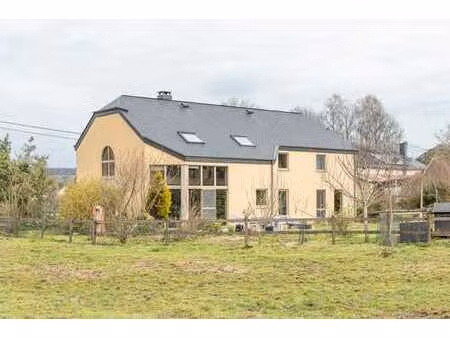 propriété récente avec terrain à bâtir & espace pro à laiche