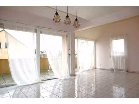 duplex 3 chambres  dressing  terrasse  garage  cave