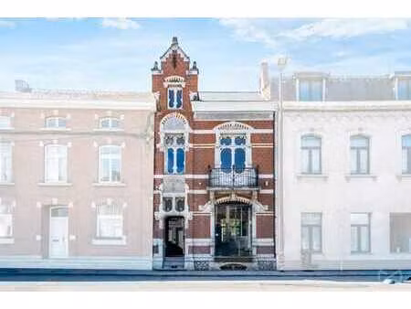 immeuble mixte art nouveau en plein cœur de couvin