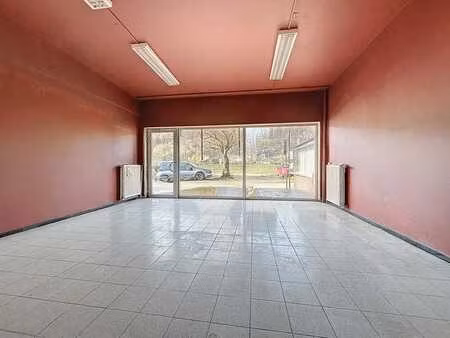 emplacement idéal pour bureau ou commerce à vendre à dinant