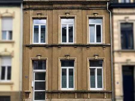 maison 4 ch. arlon centre - rénovée - jardin et terrasse
