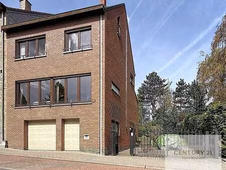 maison 4 ch à deux pas des des commodités et des écoles