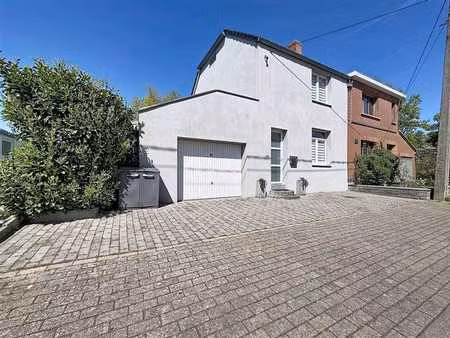 agréable maison 3 chambres + garage