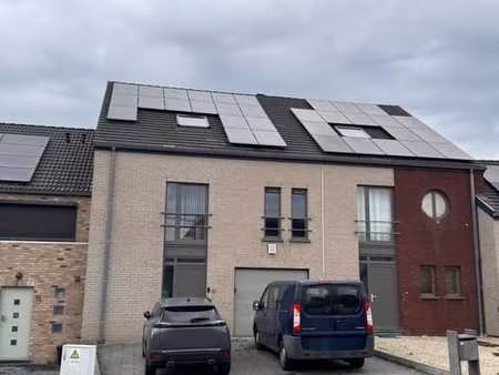 chaleureuse maison unifamiliale  bien située