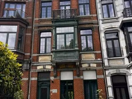 appartements de caractère à rénover dans maison de maître