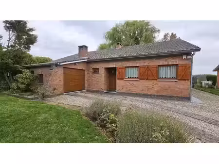 sous option - plus de visite - chouette villa avec beau jard