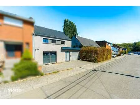 belle maison contemporaine construite en 2011 !