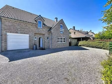 villa 4 chambres à proximité du centre de beaufays
