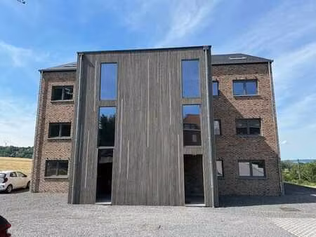 magnifique duplex avec 3 chambres et superbe vue a louer