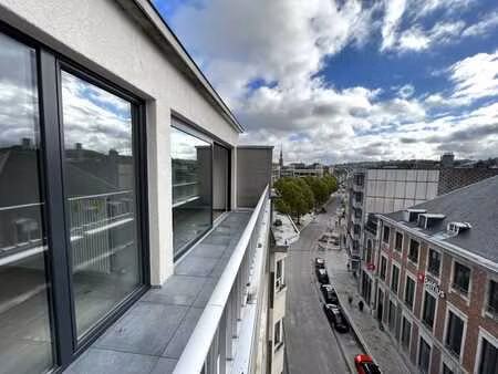 penthouse 3 chambres avec 2 terrasses et parking couvert