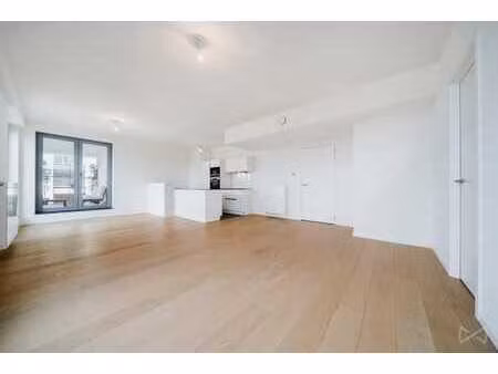 superbe appartement lumineux + emplacement de parking