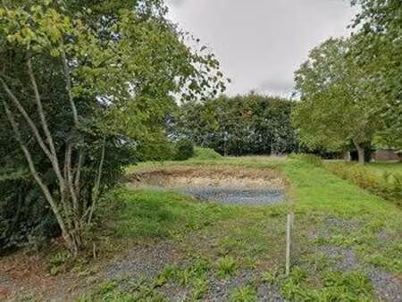beau terrain de 10 ares - 25m de façade