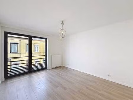 appartement 2 chambres  2 terrasses + cave