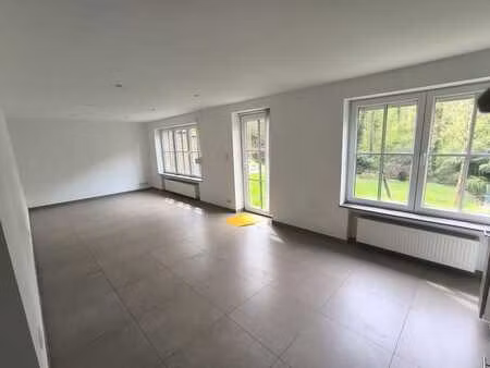 appartement dans un quartier calme et boisé.