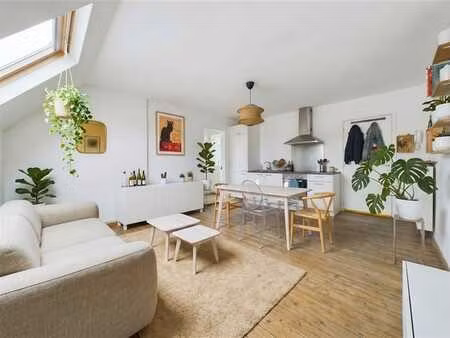 ste-catherine: charmant duplex 3 chambres