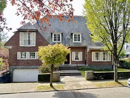 uccle - grand et lumineuse villa de prestige.