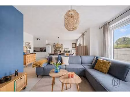 appartement récent de 2 chambres à landegem