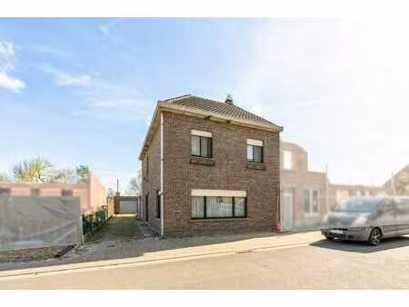 maison semi-ouverte avec grand jardin à hamme