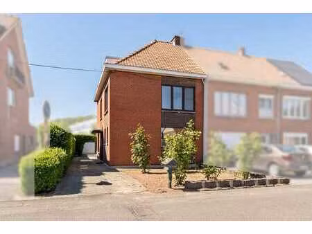 maison mitoyenne dans quartier vert à beveren