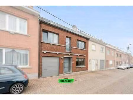maison familiale spacieuse avec 3 à 4 chambres à erpe-mere